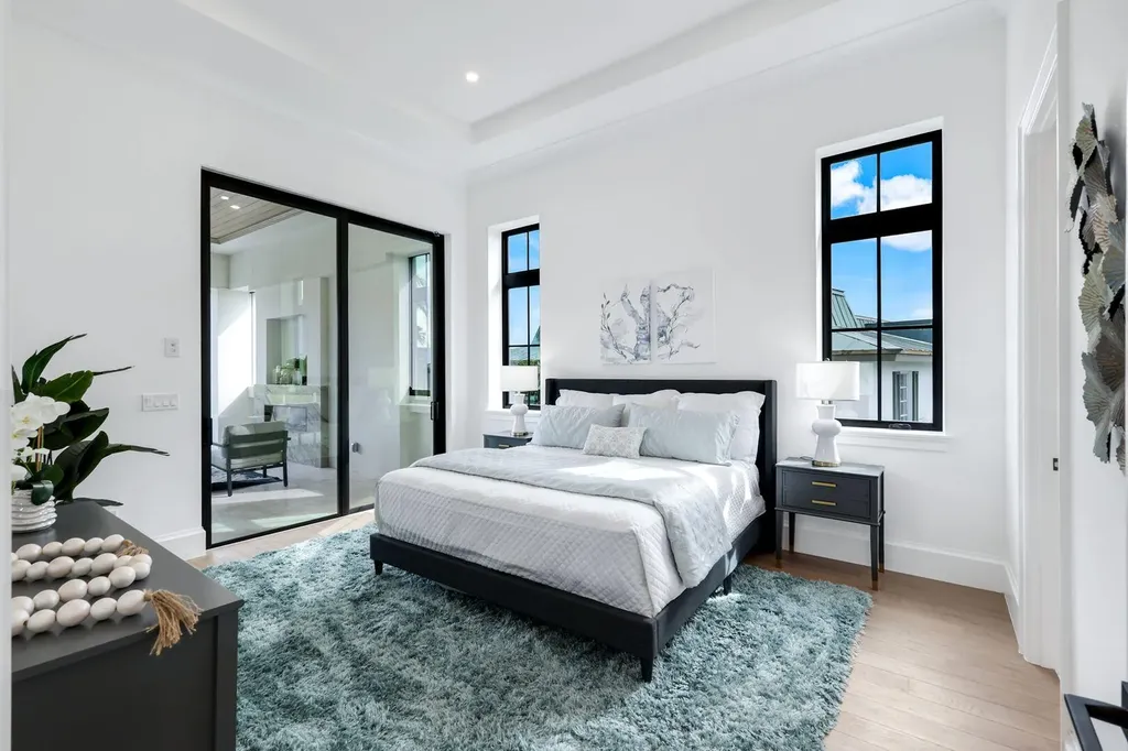 960 Iris Court Marco Island FL 34145