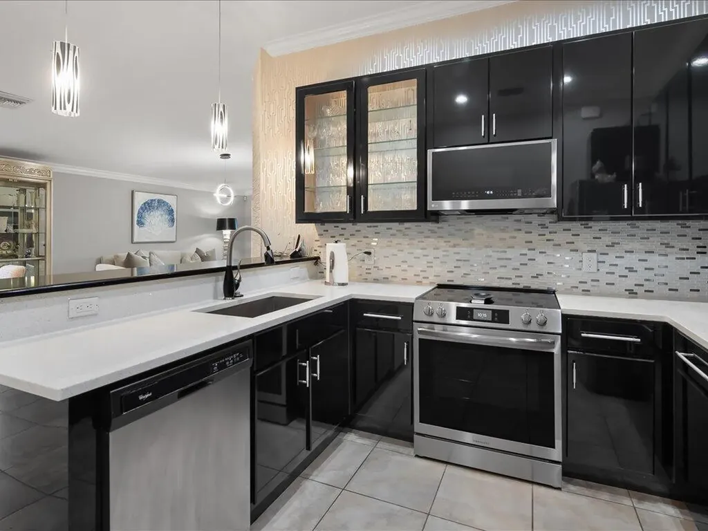 8687 Genova Court Naples FL 34114