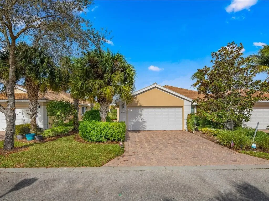 8687 Genova Court Naples FL 34114