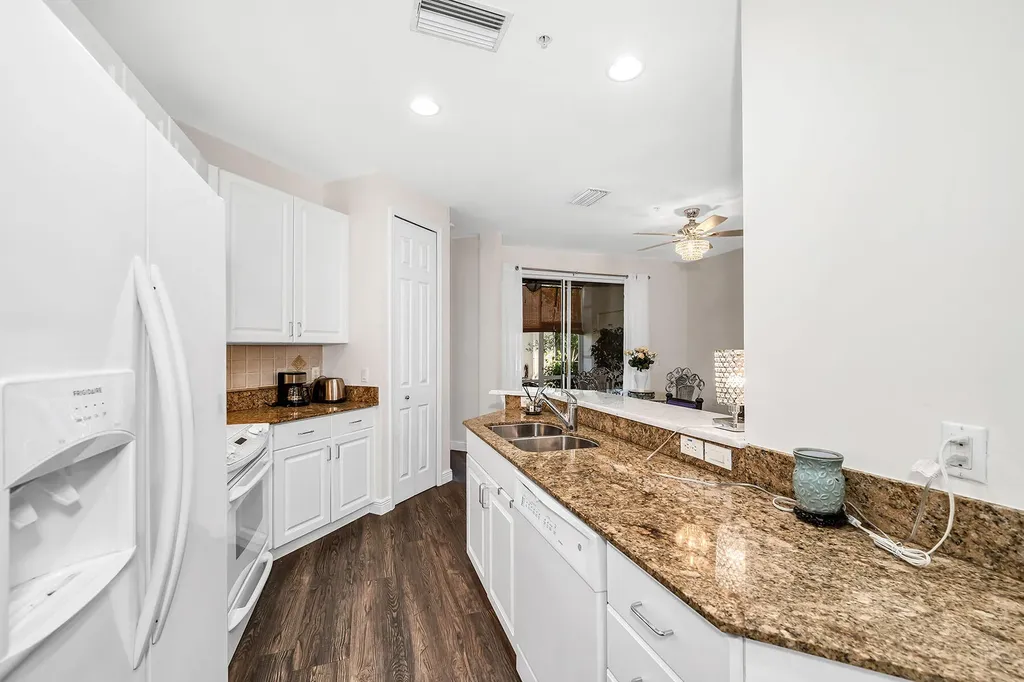 1360 Sweetwater Cove Naples FL 34110