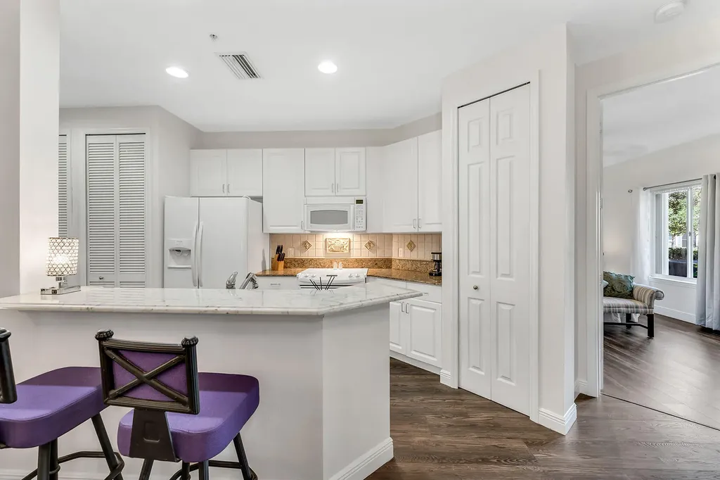 1360 Sweetwater Cove Naples FL 34110