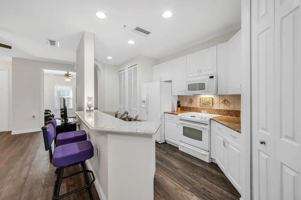 1360 Sweetwater Cove Naples FL 34110