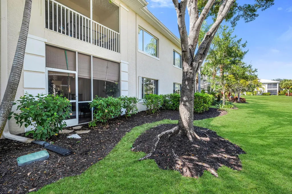 1360 Sweetwater Cove Naples FL 34110