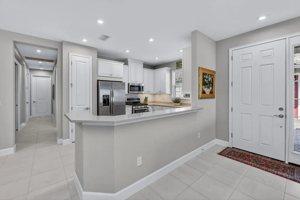 8025 Calle Canovas Court Naples FL 34114