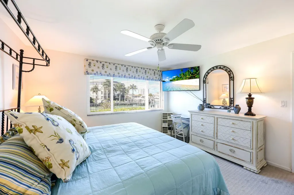 860 Panama Court Marco Island FL 34145