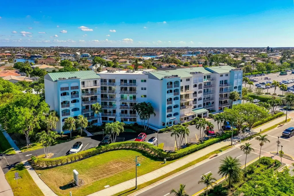 Marco Island FL, 291 S Collier, Unit 606