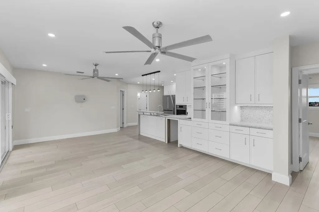 291 S Collier Marco Island FL 34145