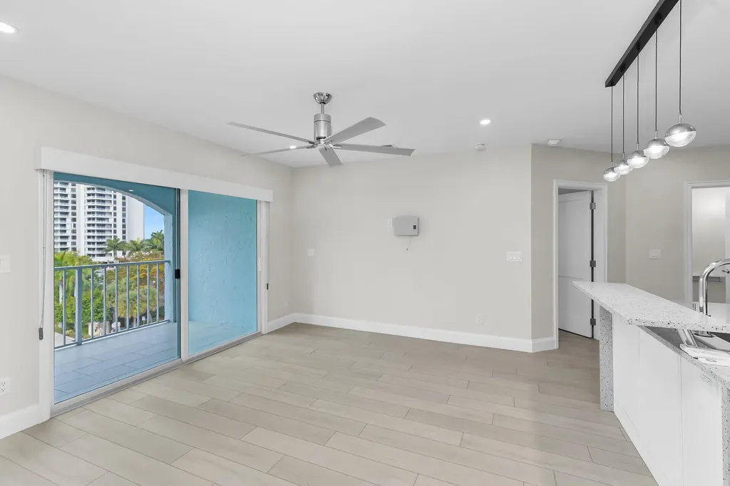 291 S Collier Marco Island FL 34145