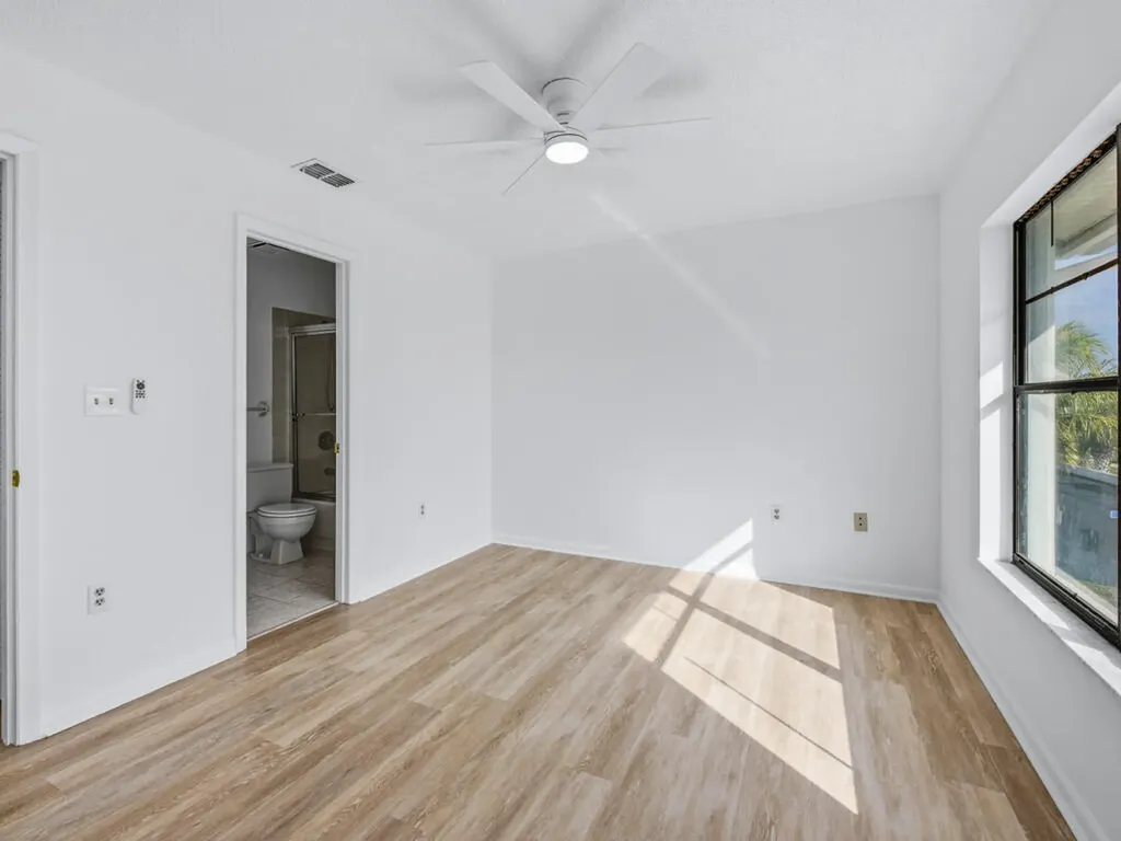 48 Via Marco Marco Island FL 34145