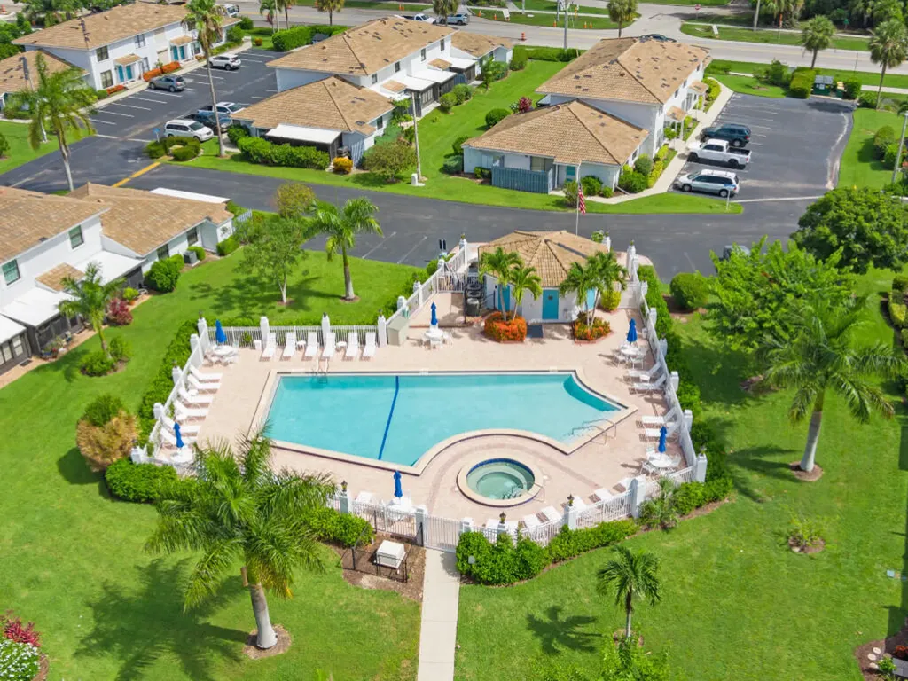 48 Via Marco Marco Island FL 34145