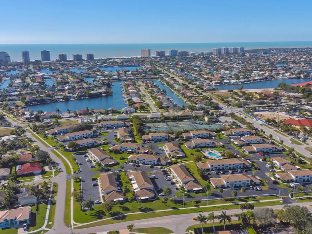48 Via Marco Marco Island FL 34145