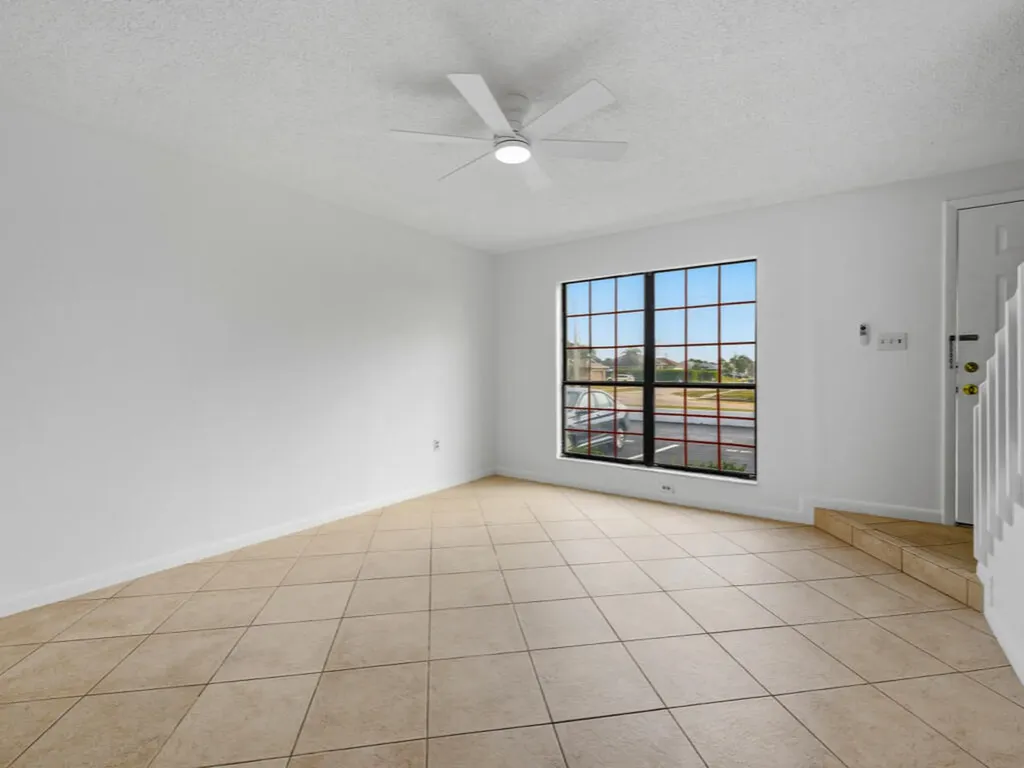 48 Via Marco Marco Island FL 34145