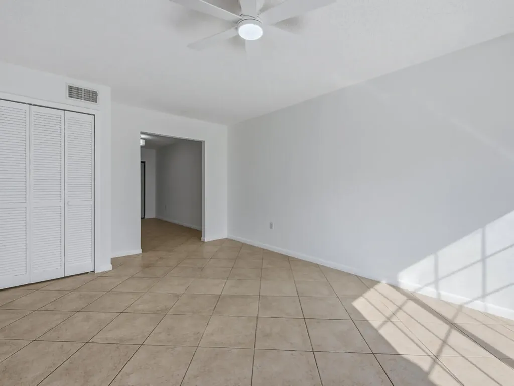 48 Via Marco Marco Island FL 34145