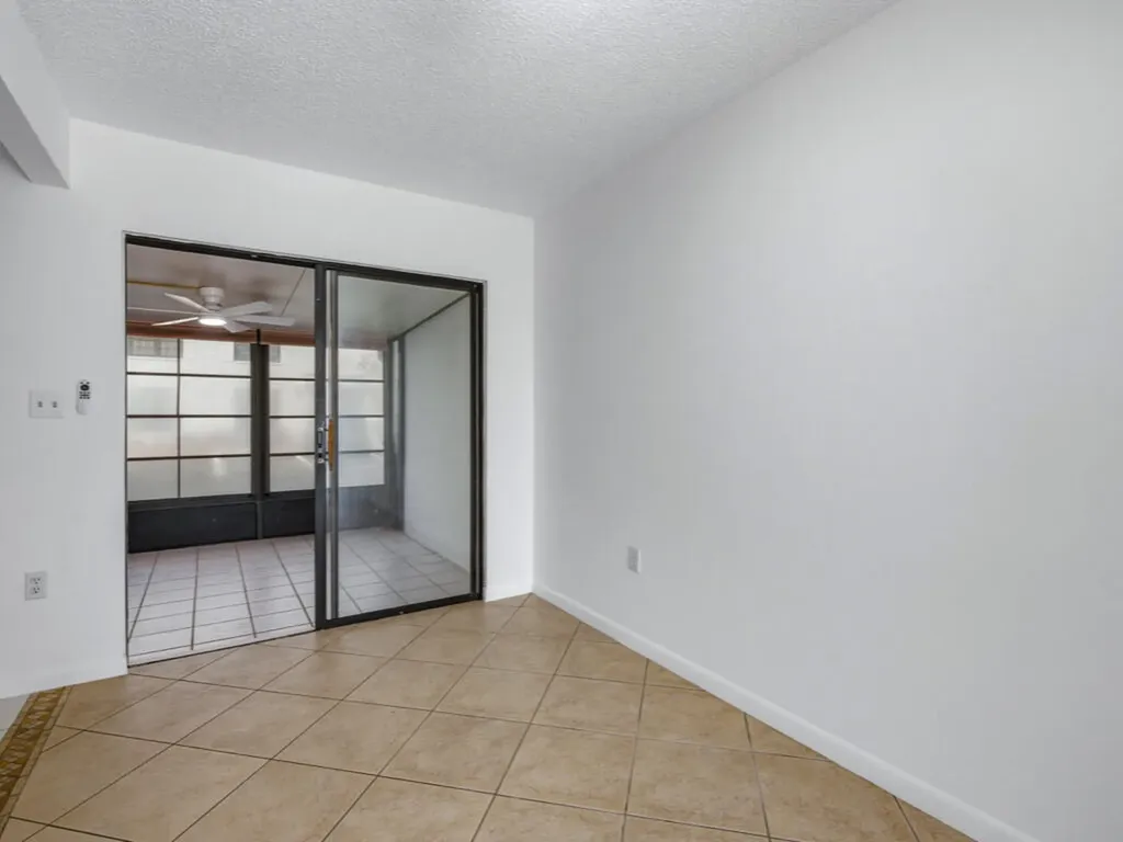 48 Via Marco Marco Island FL 34145