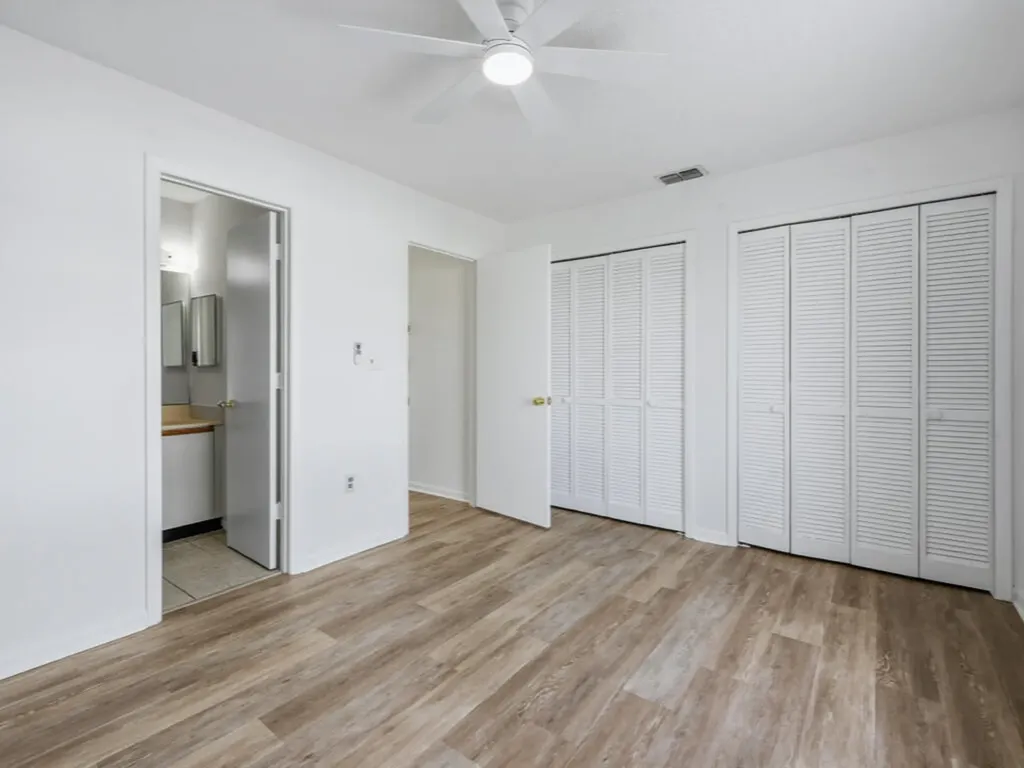 48 Via Marco Marco Island FL 34145