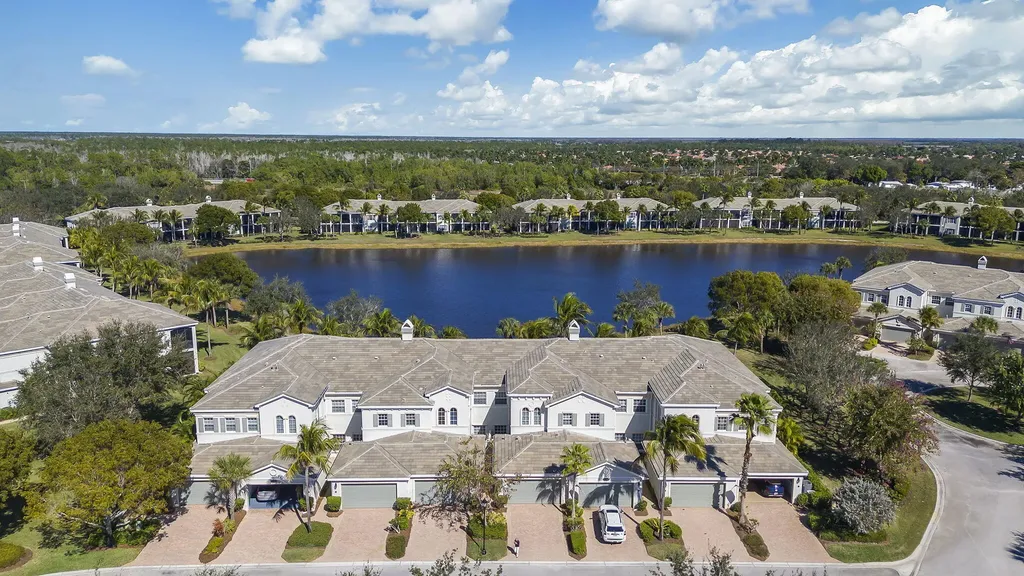 9288 Grassi Way Naples FL 34114