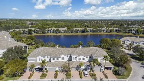 9288 Grassi Way Naples FL 34114