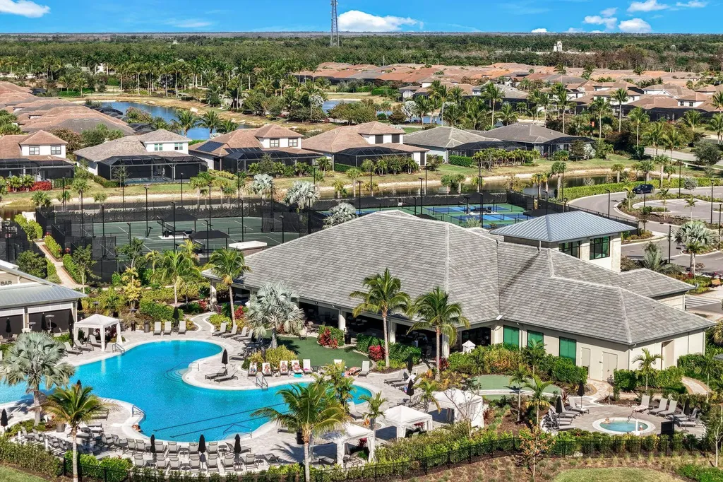 15336 Lucerna Street Naples FL 34114