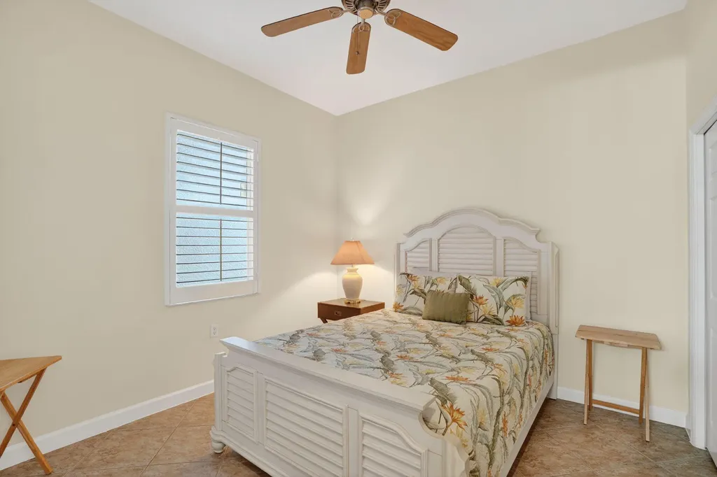 3350 Sandpiper Way Naples FL 34109