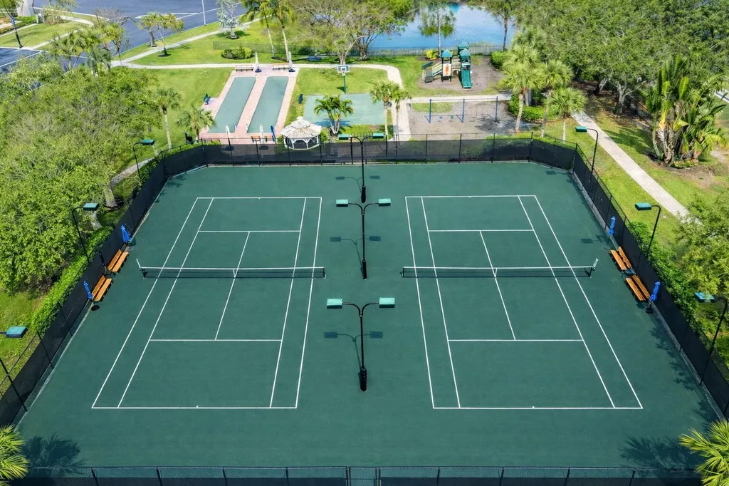 3350 Sandpiper Way Naples FL 34109