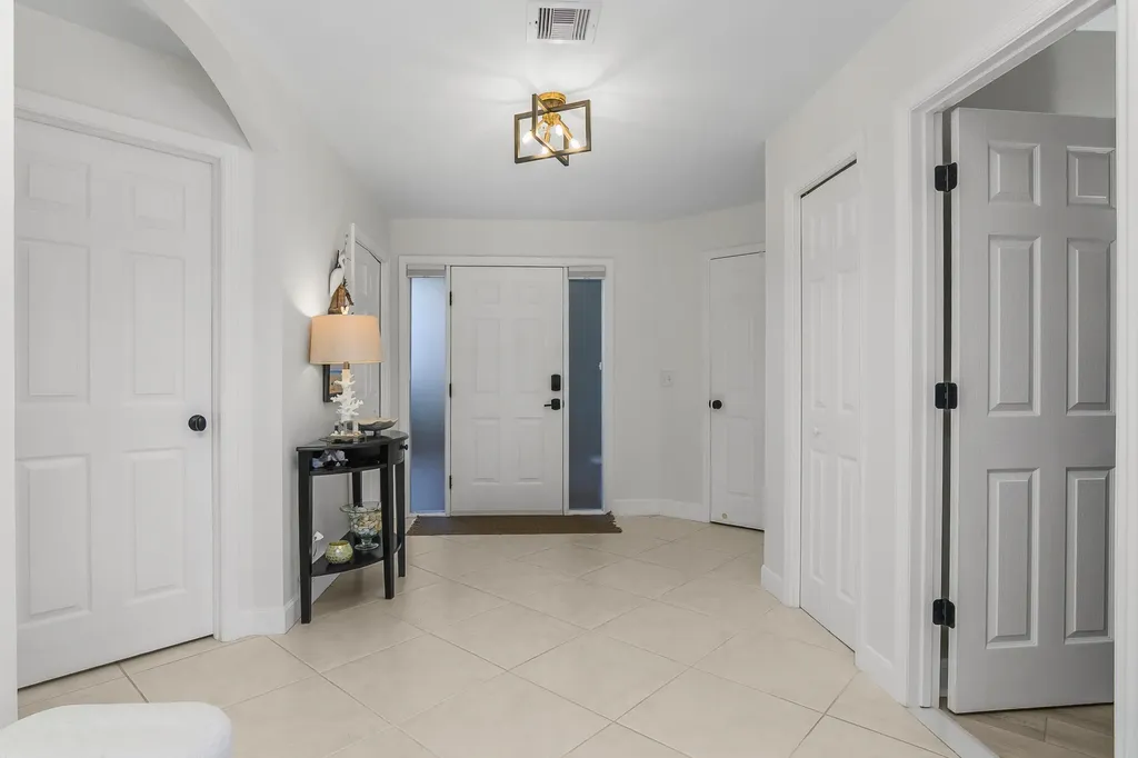 133 Vintage Bay Marco Island FL 34145