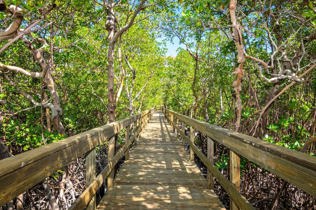 133 Vintage Bay Marco Island FL 34145