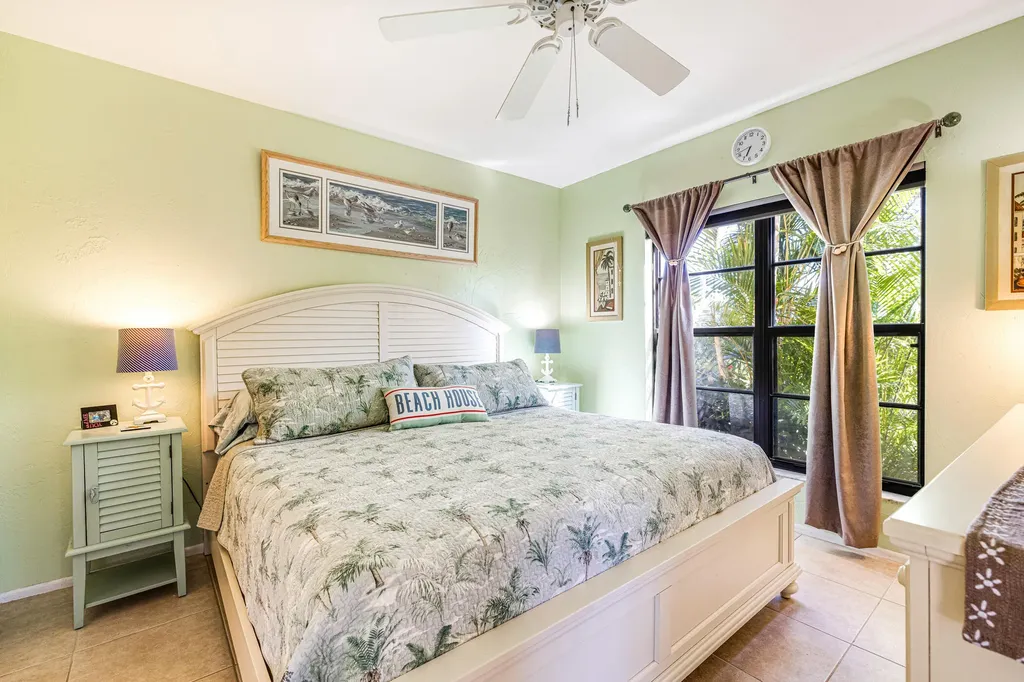 27 Greenbrier Marco Island FL 34145