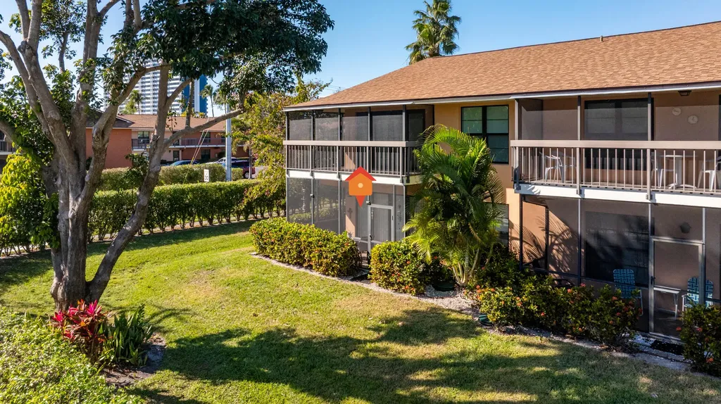 27 Greenbrier Marco Island FL 34145