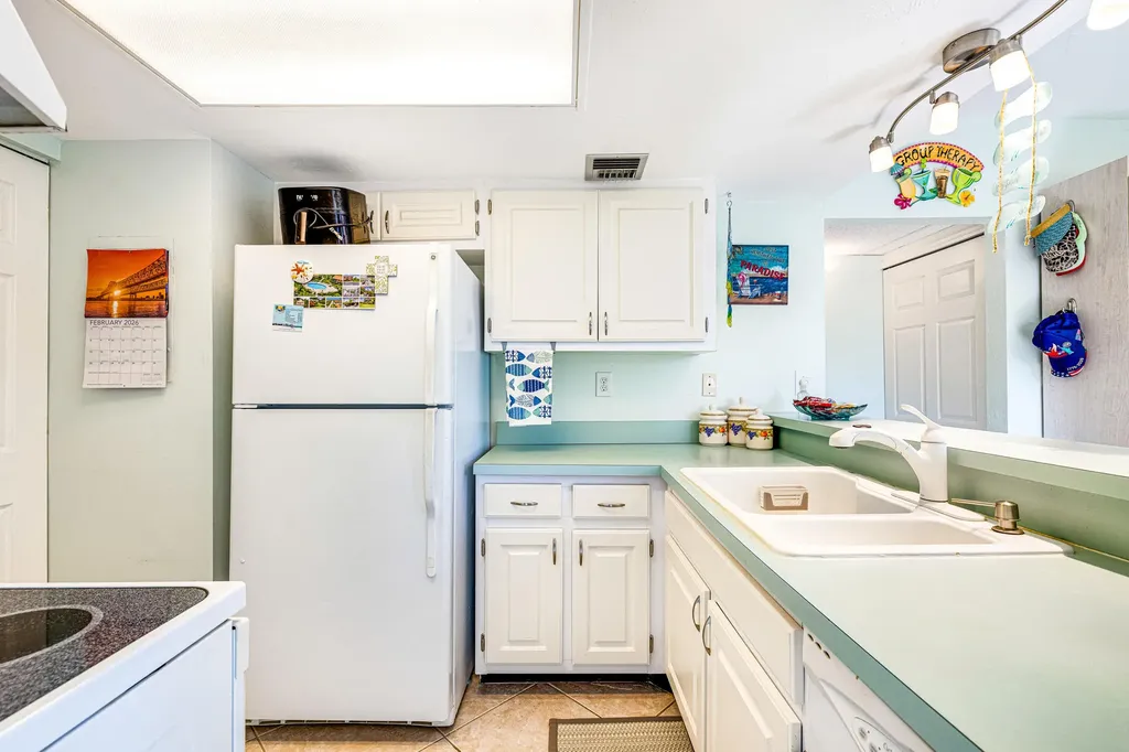 27 Greenbrier Marco Island FL 34145