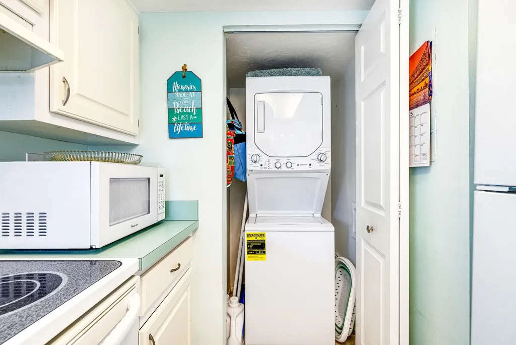 27 Greenbrier Marco Island FL 34145