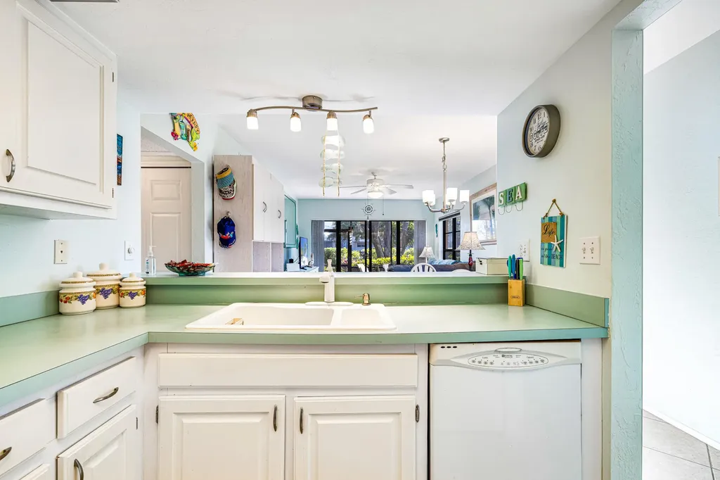 27 Greenbrier Marco Island FL 34145