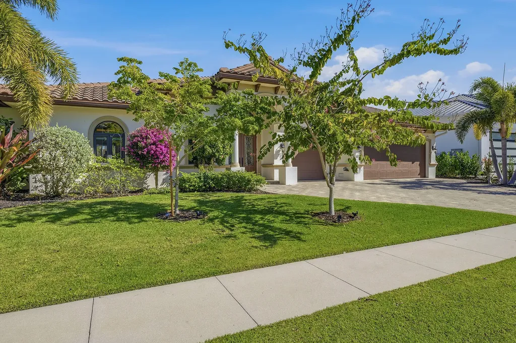 137 Hollyhock Court Marco Island FL 34145