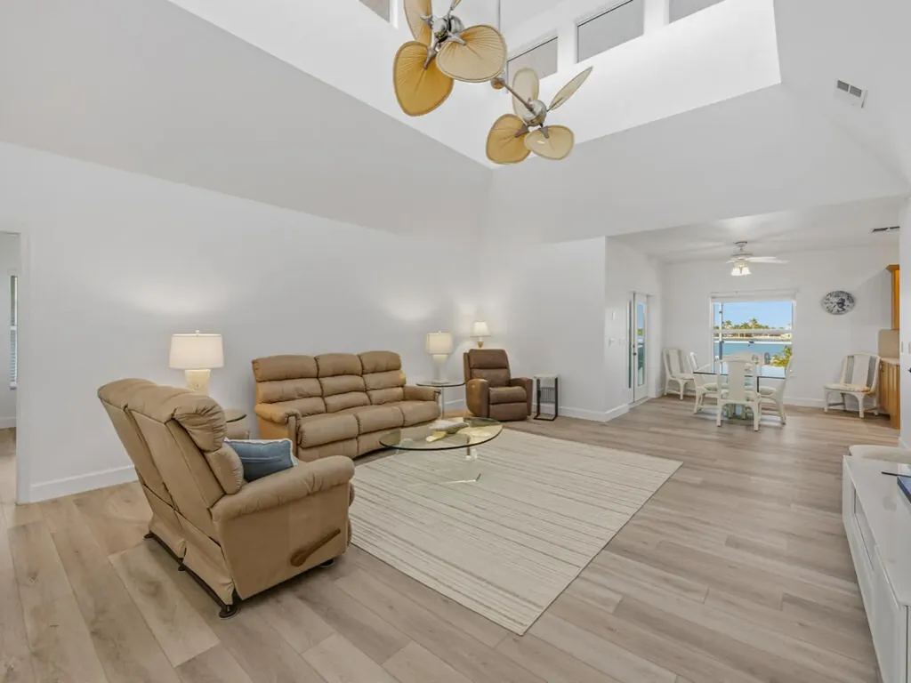 105 W Pago Pago Drive Naples FL 34113