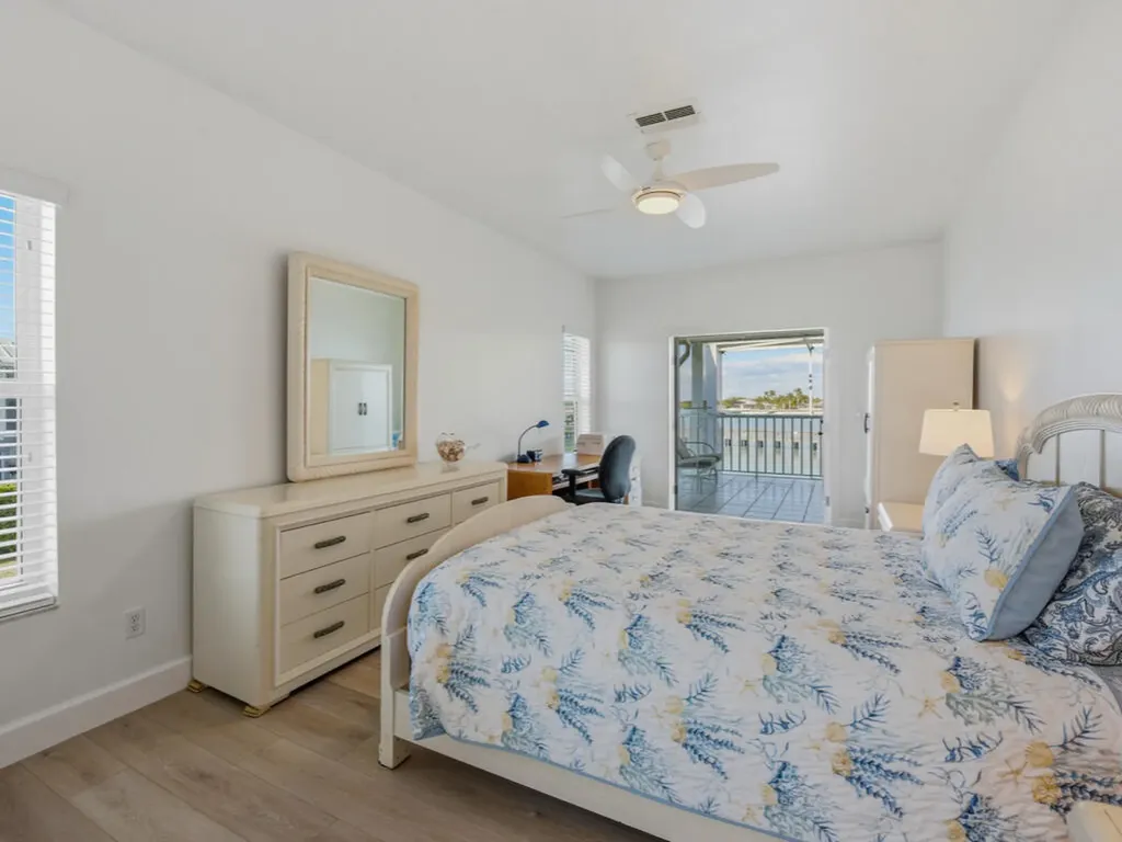 105 W Pago Pago Drive Naples FL 34113