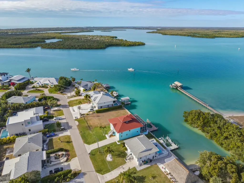 105 W Pago Pago Drive Naples FL 34113