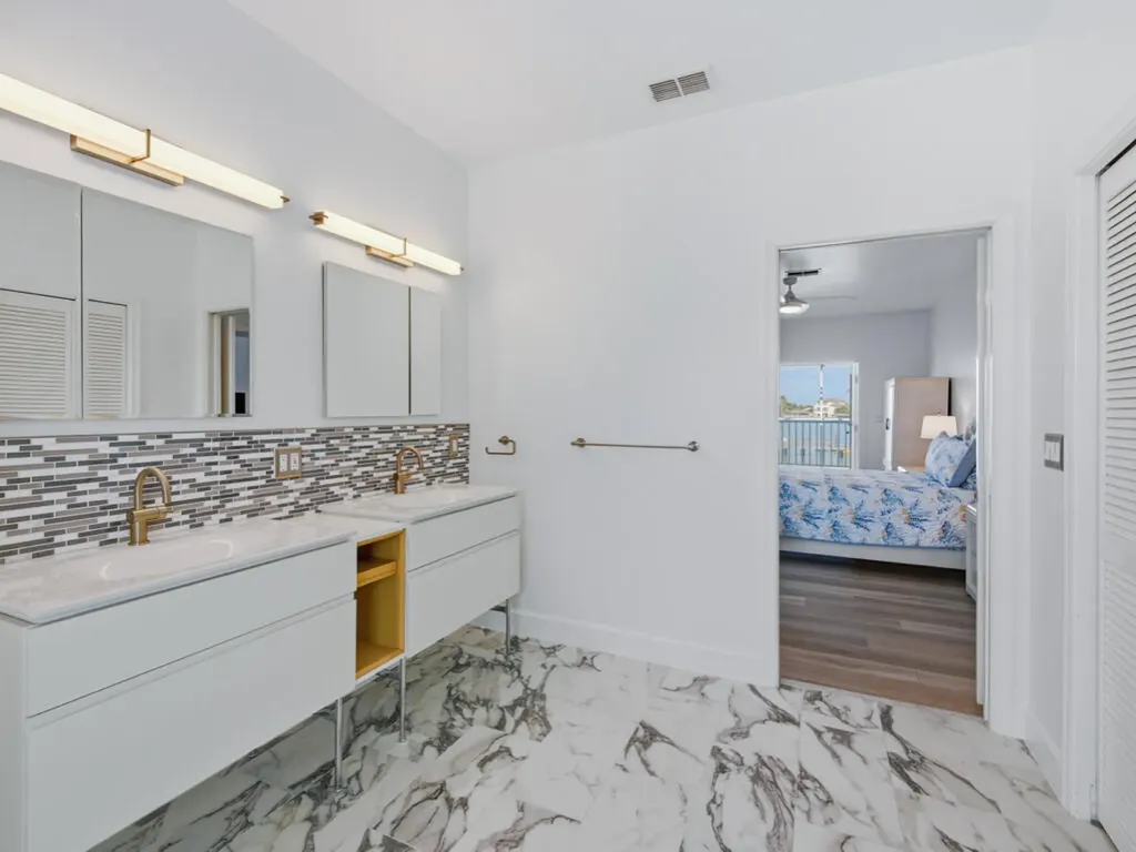 105 W Pago Pago Drive Naples FL 34113