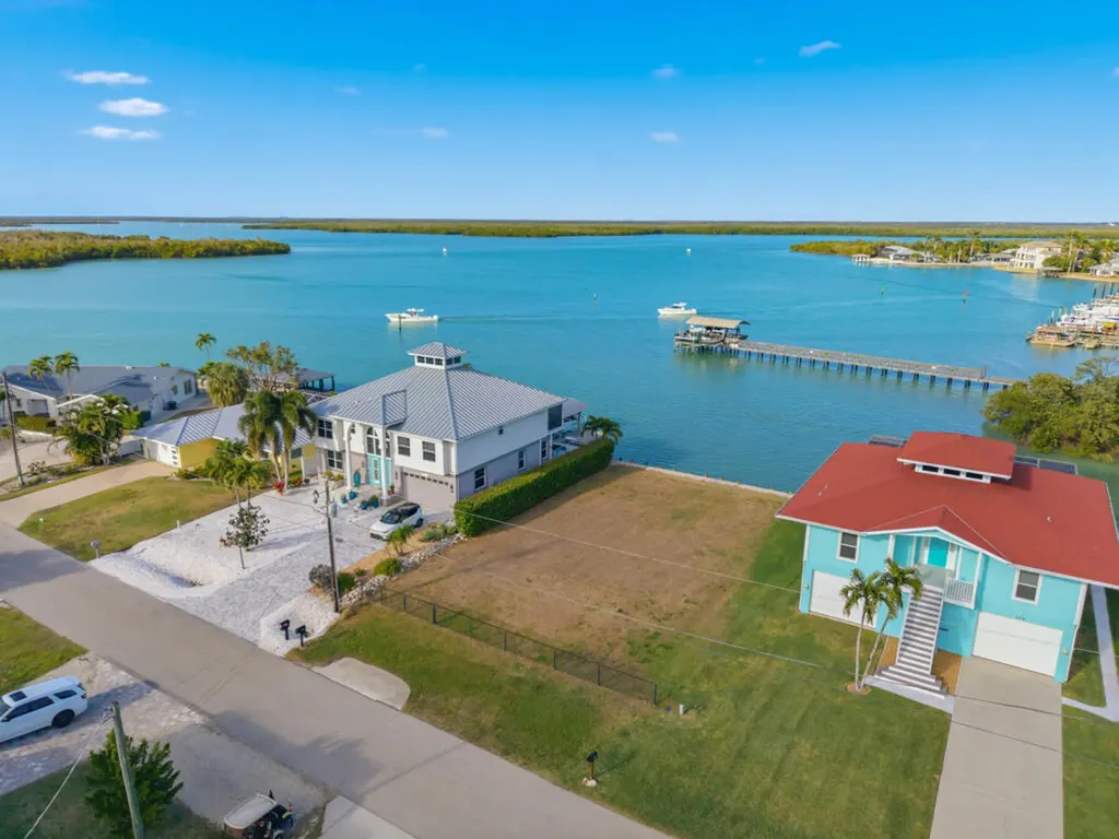 107 W Pago Pago Drive Naples FL 34113