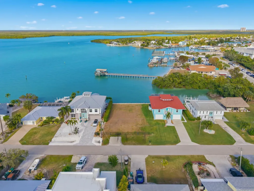 107 W Pago Pago Drive Naples FL 34113