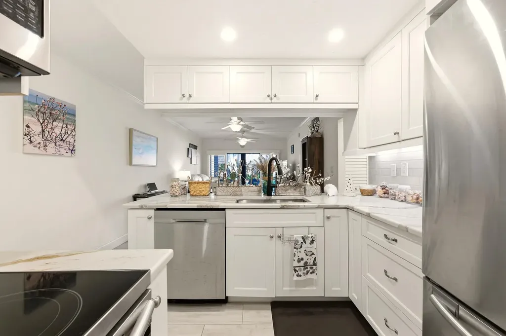 17 N Collier Marco Island FL 34145