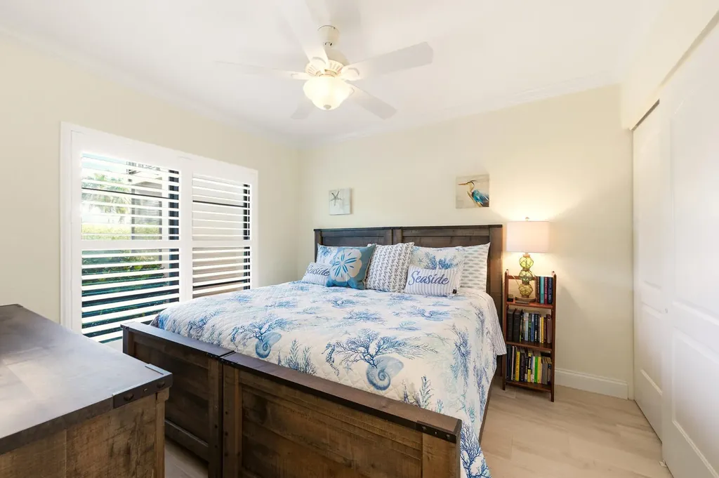 17 N Collier Marco Island FL 34145