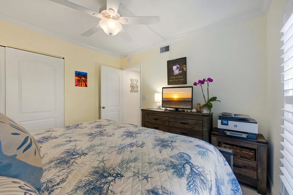 17 N Collier Marco Island FL 34145