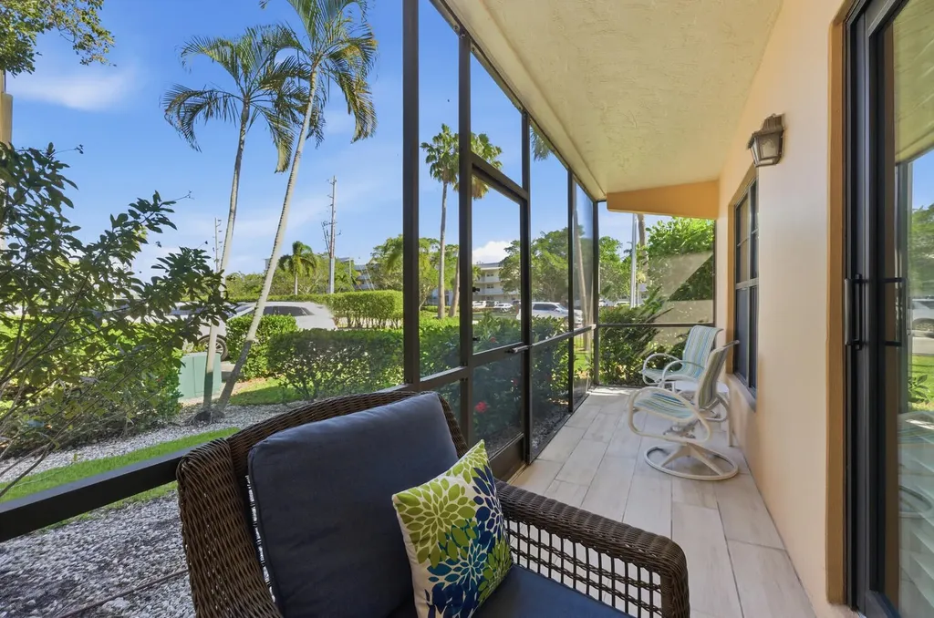 17 N Collier Marco Island FL 34145