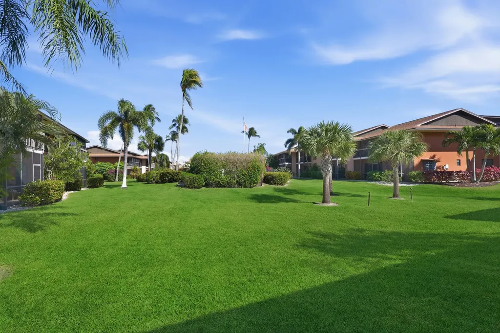 17 N Collier Marco Island FL 34145