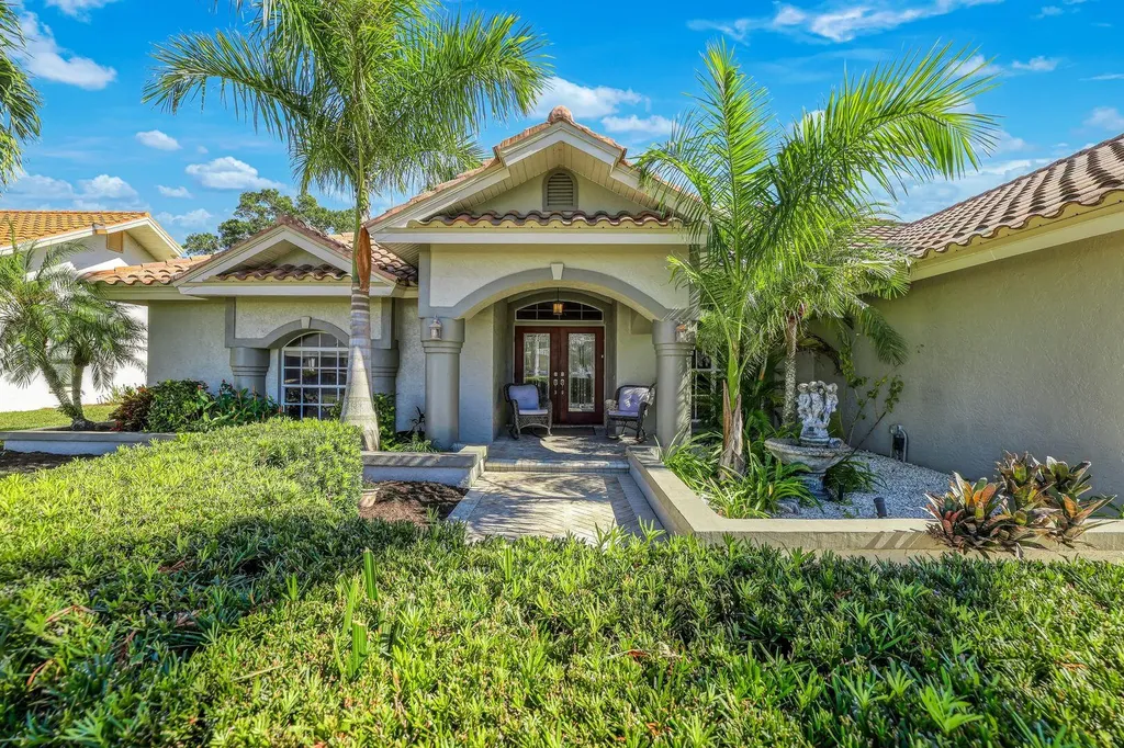 146 Muirfield Circle Naples FL 34113