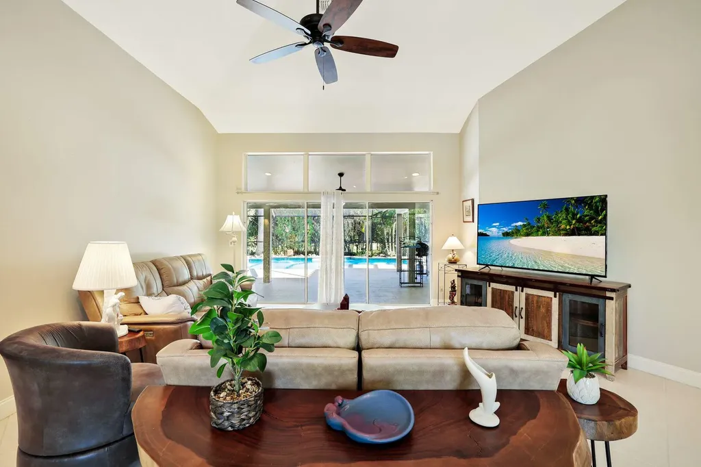 146 Muirfield Circle Naples FL 34113