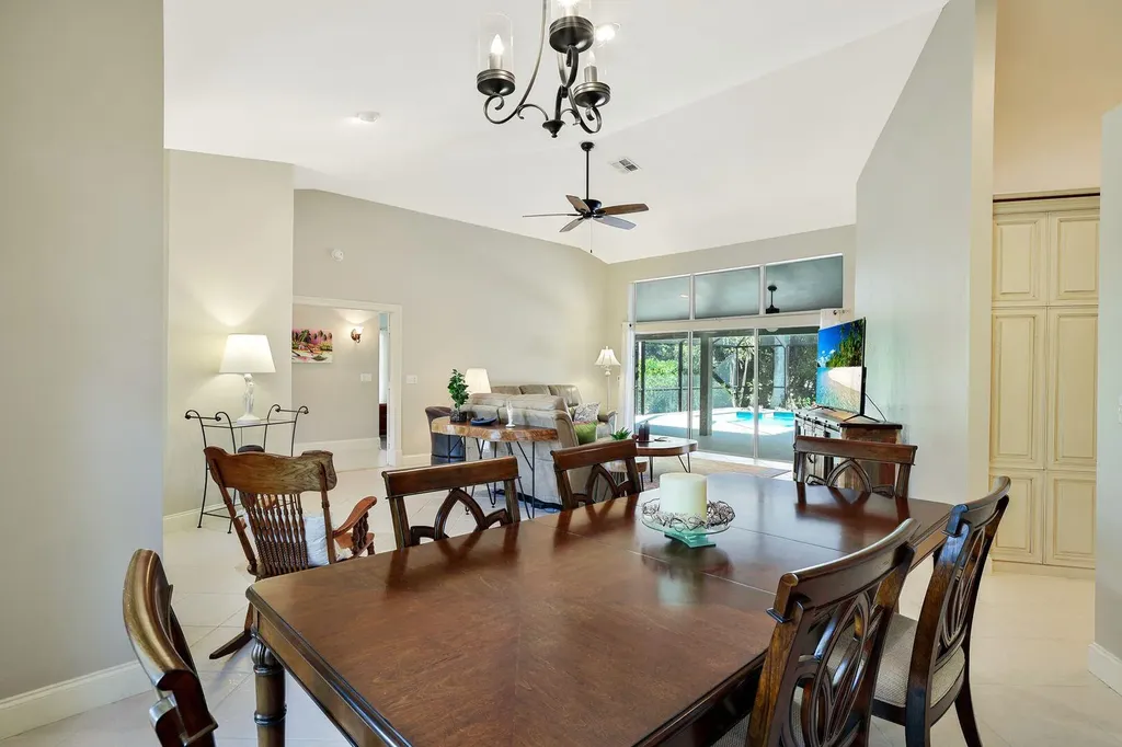 146 Muirfield Circle Naples FL 34113