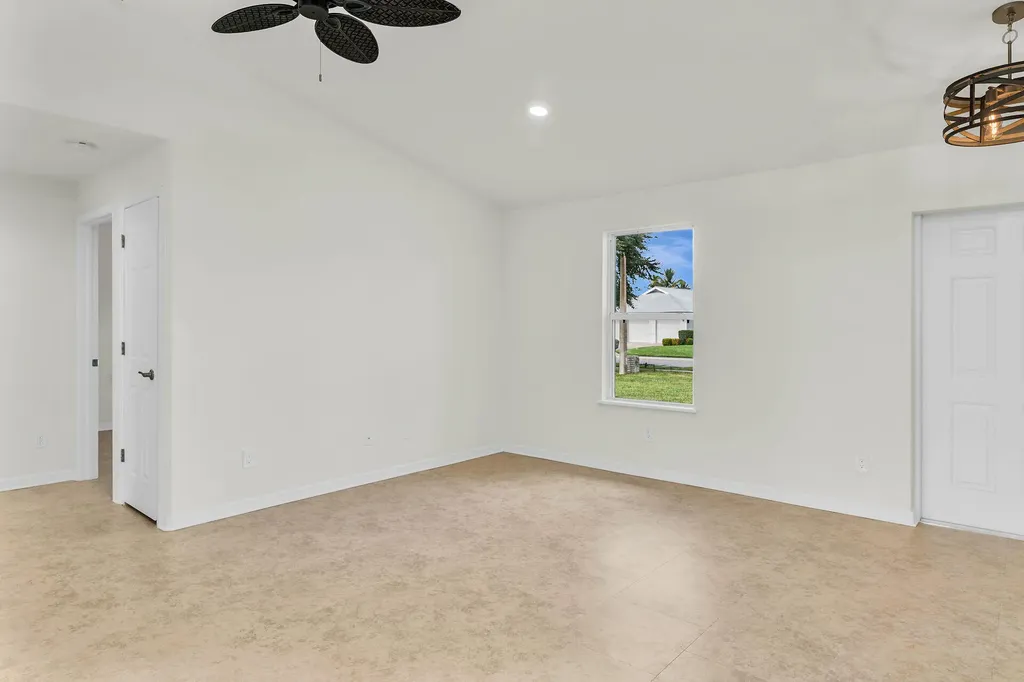 200 Cays Drive Naples FL 34114