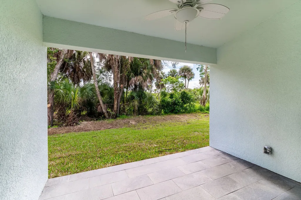 200 Cays Drive Naples FL 34114