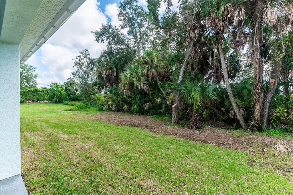 200 Cays Drive Naples FL 34114