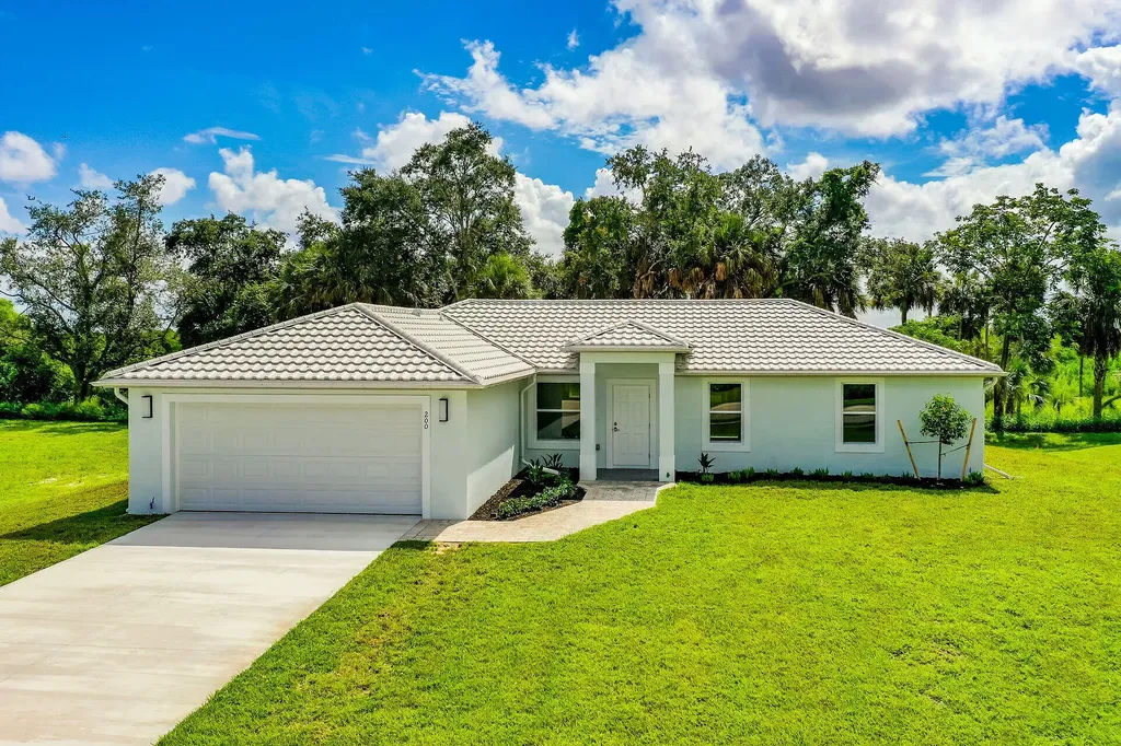 200 Cays Drive Naples FL 34114